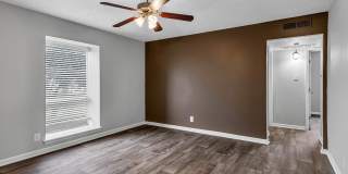 Glen Oaks Apartments Gallery 9