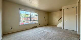 Beautiful Two Bedroom Townhouse in Plum! Equipped Kitchen, Patio & More! Call Today! Beautiful Two Bedroom Townhouse in Plum! Equipped Kitchen, Patio & More! Call Today! Gallery 3