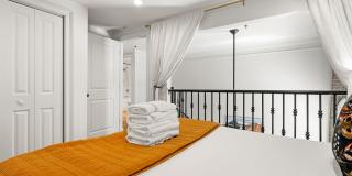 The King's Quarters- 377 King Street, Unit 206 Gallery 22