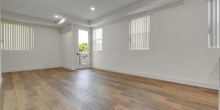 4 Bed / 4 Bath Townhome in Sawtelle Gallery 11