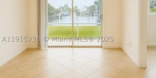 1100 Pine Dr Gallery 1