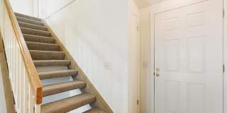 7 Meridian Circle Gallery 14