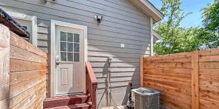 Newly Renovated 2-Bedroom Duplex Near Downtown! Gallery 13