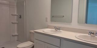 Beautiful 4 Bedroom in desirable Grand Reserve Community Gallery 17