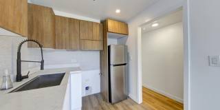 AMAZING NEW CONSTRUCTION UNIT NEAR DOWNTOWN Gallery 23