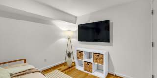 2608 Lincoln Avenue Gallery 19