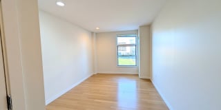 Bright, Renovated 2-bed in the South End Gallery 4