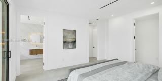 1825 NE 26th Ave Gallery 49
