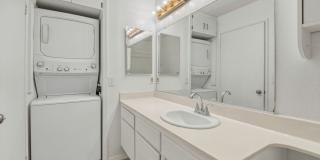 FALL IN LOVE with Highland Park Living! Gallery 4