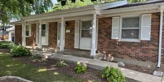 209 W Royal Drive - 4 Bedroom Single Family Home Gallery 1