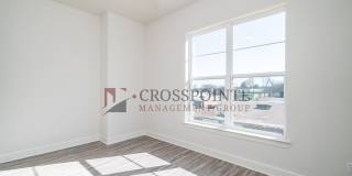 Luxury 3 bedroom, 3.5 Bath, 2 Car Garage Townhome- Fully Furnished! Gallery 16