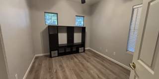 948 E SAVANNAH Drive Gallery 21
