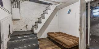 Large Single Family House Gallery 18