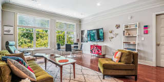 Great Luxury 3 Bedroom 2 Bath on H st NE! Offering half month free rent with a 12 month lease Gallery 1