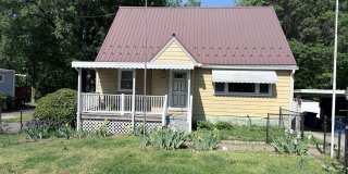 4203 MAPLE Road Gallery 1