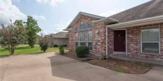 1004 Crepe Myrtle Court Gallery 1