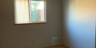 Charming three bedroom home for Rent on Butterfield Gallery 9