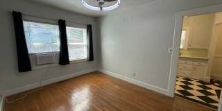 Cozy 2 bed 1 bath available now! Gallery 9