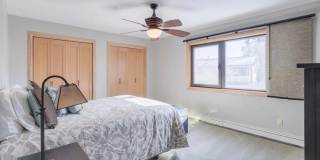 4 bedroom / 2 car garage / small dog on approval Gallery 9
