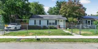 Charming 2BR House in San Antonio Gallery 34
