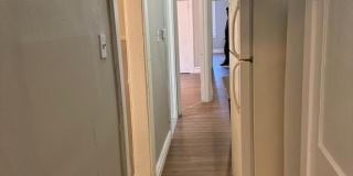 1192 YORKSHIP SQUARE Gallery 24