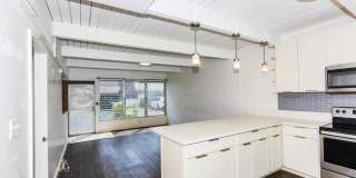 Tropic Gardens - renovated, split level 2, bedroom, 2 bath with 2 parking stalls Gallery 23