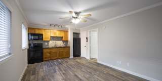 220 West Alabama Apartments Gallery 16