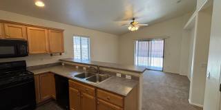 Spectacular 4 Bed/2 Bath House in Rita Ranch! Two Separate Living Areas!! Gallery 7