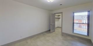 922 10th Ave Gallery 8