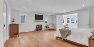 205 Morris Avenue Gallery 70