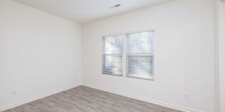 BEAUTIFUL Paired Home 3 br 2.5 ba with 2 car garage minutes from I-77 and I-40 - AUGUST MOVE IN Gallery 13