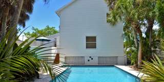 Key West style home on Siesta Key minutes to village and beaches Gallery 5