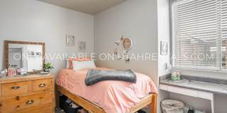 866 E 700 N Gallery 3