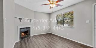Cozy 2 Bedroom Duplex with Fireplace & Spacious Backyard! Gallery 26