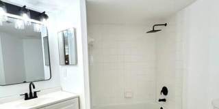 100 Crestwood Court N Gallery 20