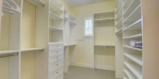 306 E Mallory Circle Gallery 28