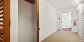 425 Vine Street Gallery 16