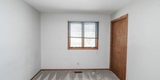 Spacious 5-Bedroom Split-Level in Southwest Sioux Falls with 4-Season Room & Fenced Yard! Gallery 28