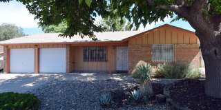 3 bed, 2 bath, 2 living areas, Great Location! Gallery 1