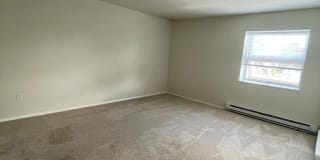 Skidmore Apartments Gallery 27
