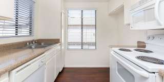 Emerald Court Apartment Homes Gallery 22