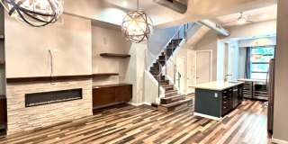 Luxury Townhome Living in the Heart of Downtown Long Beach | 2 Bed + 2.5 Bath | 1,875 SF Gallery 1