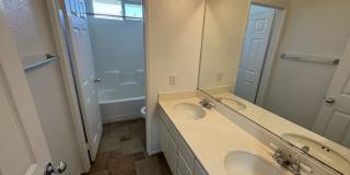 4 bed 4 full bath 2794 sqft Corona house with 3 car garage Gallery 24