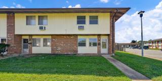 3-Bedroom Townhome with Private Patio | 7473 Hazelcrest Gallery 1