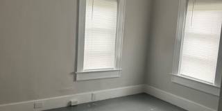 Well maintained 3/2 centrally located and available now! Well maintained 3/2 centrally located and available now! Gallery 7