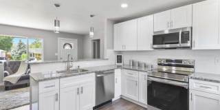 4884 West Gill Place Gallery 8