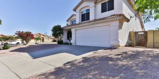 4 Bedroom/Den Gallery 1