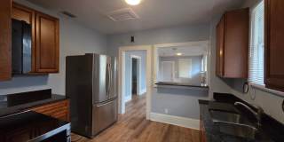 Affordable 3 Bed in Jacksonville. Bonus Room. Fenced in yard. Garage + Modern Bathroom Gallery 14
