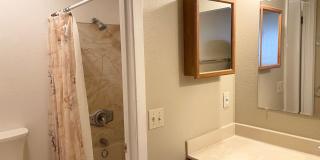 Centrally Located 3 Bedroom Duplex in Windsor with a Single Car Garage! Gallery 14