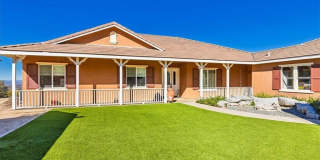 39110 Loren Gallery 1